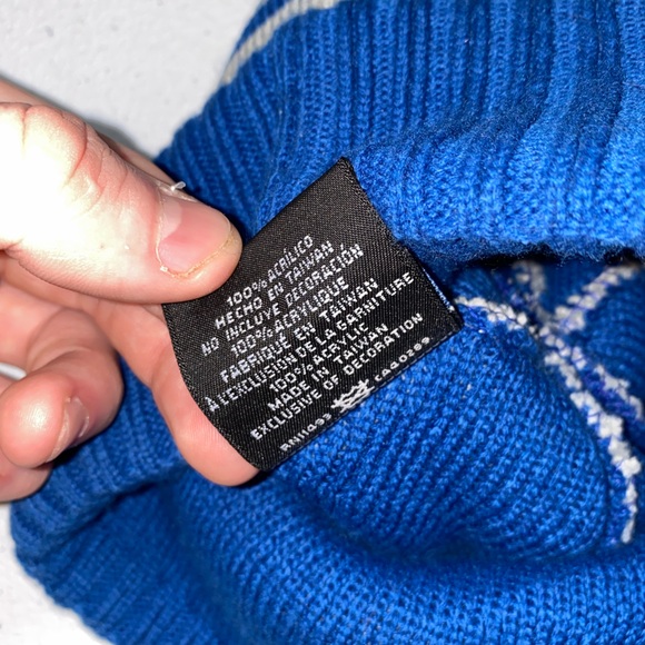 NFL New Era Indianapolis Colts Authentic Pom Beanie - Picture 11 of 11